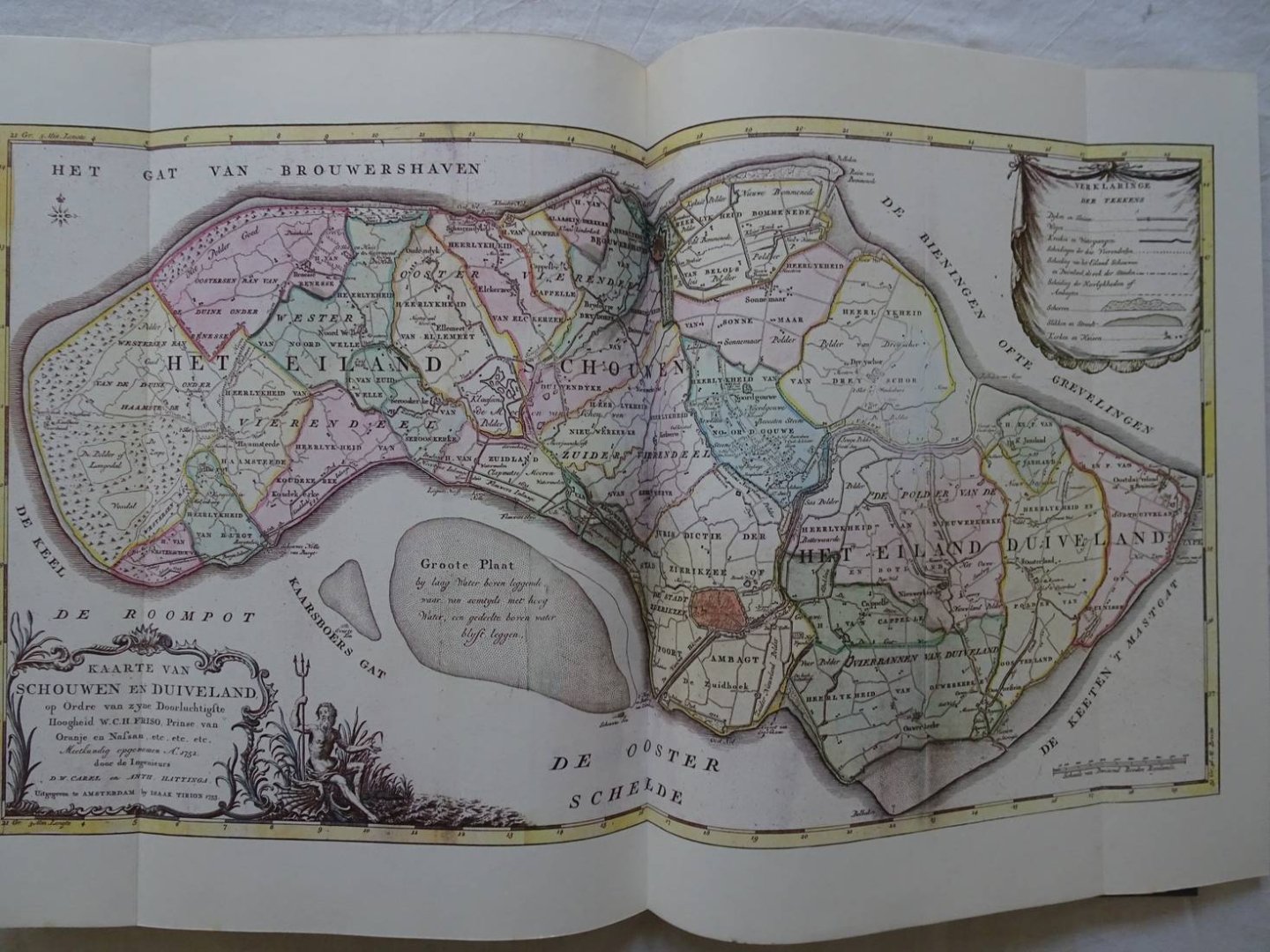  - Atlas van Zeeland; vervattende Nauwkeurige Kaarten Van Alle De Eilanden, op order van ... den Prince van Oranje, meetkundig opgenomen door de Heeren Hattinga, geduurende de jaaren 1744 tot 1752. Benevens Grondtekeningen en Gezigten der Steden,...