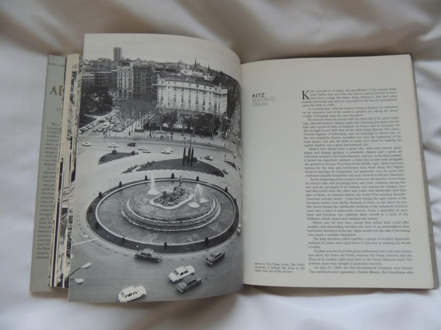 Matthew, Christopher - photographs : Ben Martin - A Different World. Stories of Great Hotels.