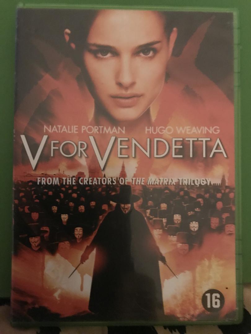 Lloyd, David / Wachowski Brothers (Sisters) - V for Vendetta
