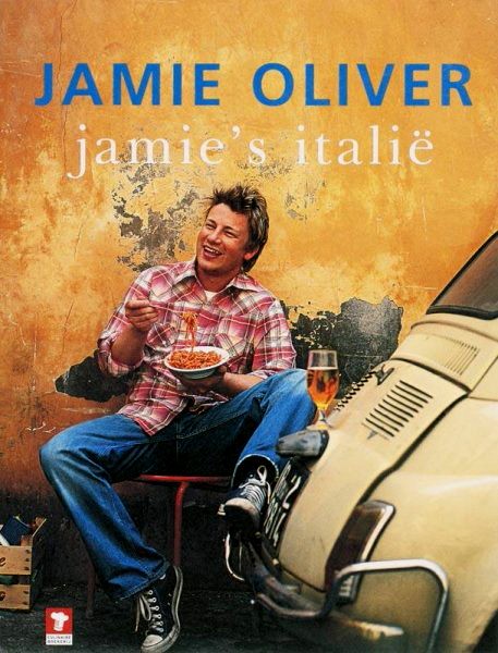 Oliver , Jamie . [ isbn 9789021580449 ] 4914 - Jamie's Italie . ( Geen politiek, geen ideologische kruistochten - Jamie's boek gaat simpelweg over het land dat de grootste inspiratiebron is geweest in zijn culinaire carrière. -