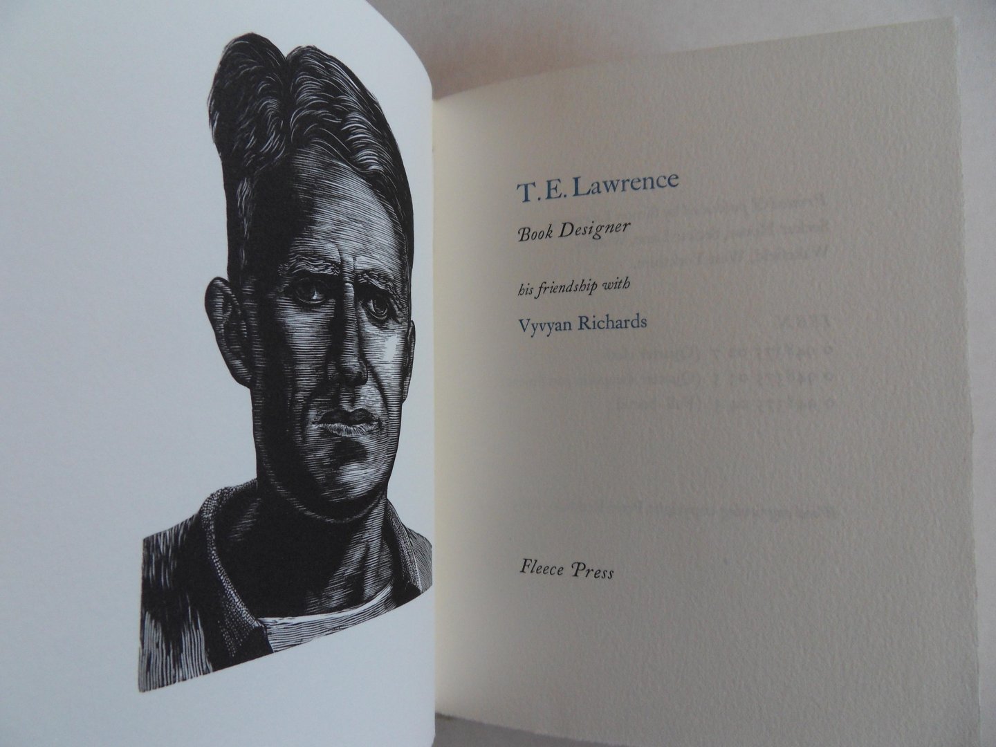 Richards, Vyvyan. [ SIGNED by the artist under the colophon ]. - T.E. Lawrence. - Bookdesigner. [ One of only 50 copies quarter-bound in sheepskin parchment ].