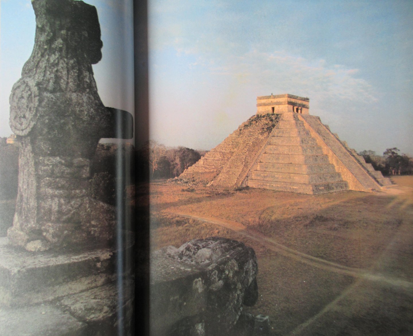 Burland, Cottie - Forman, Werner - Feathered serpent and smoking mirror. Gods and fate in ancient Mexico