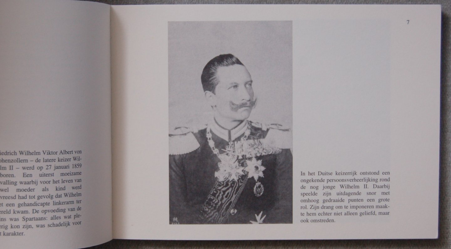 Bussen, P. J. (Ansichtkaarten geselecteerd en van tekst voorzien) - Wilhelm II, een verbannen keizer / Zo was het