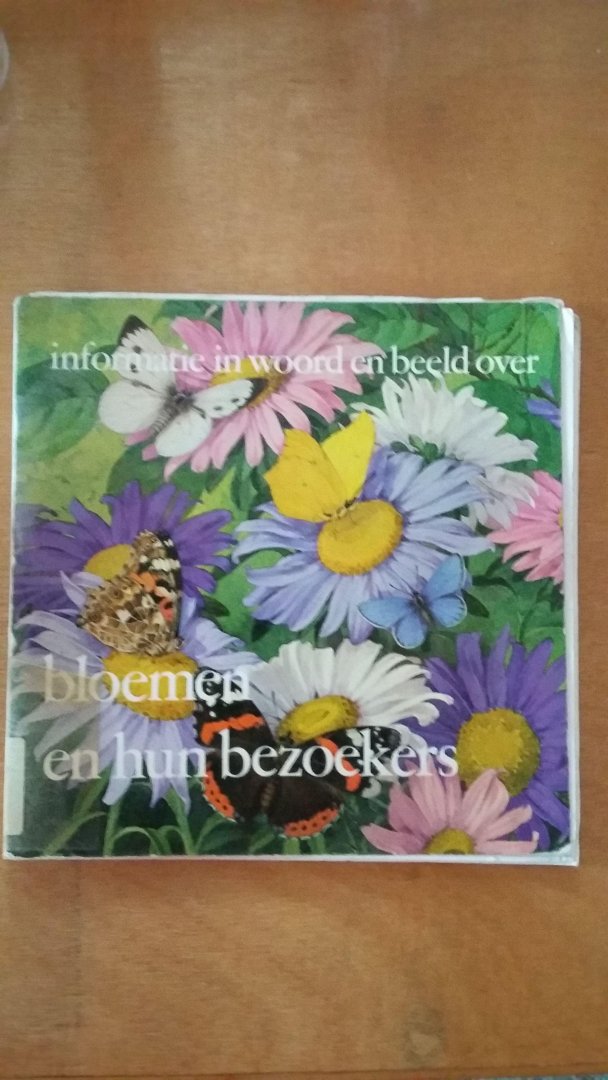 G.den Hoed - informatie in woord en beeld over bloemen en hun bezoekers