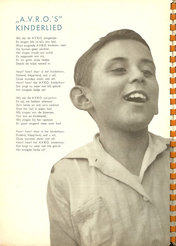 nn - Collector's item: AVRO tiental liedjes 1936 kinderliedjes gezongen door Jacob Hamel's AVRO kinderkoor met talrijke afbeeldingen.