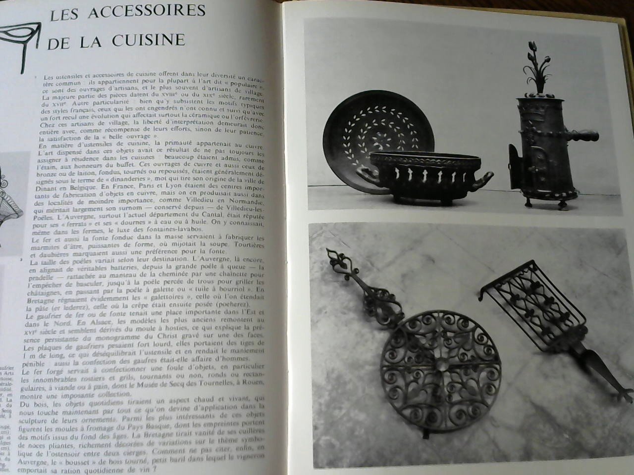 Direction Artistique et Technique de Roger Baschet Louis Baschet étant Gérant et Roger Allegret Directeur des editions Baschet - Les Styles Francais. Les Objets de la Renaissance au Modern Style / La Ceramique (la Faience et la Porcelaine) / L'étain L'argent Le verre / Les accessoires de la Cuisine