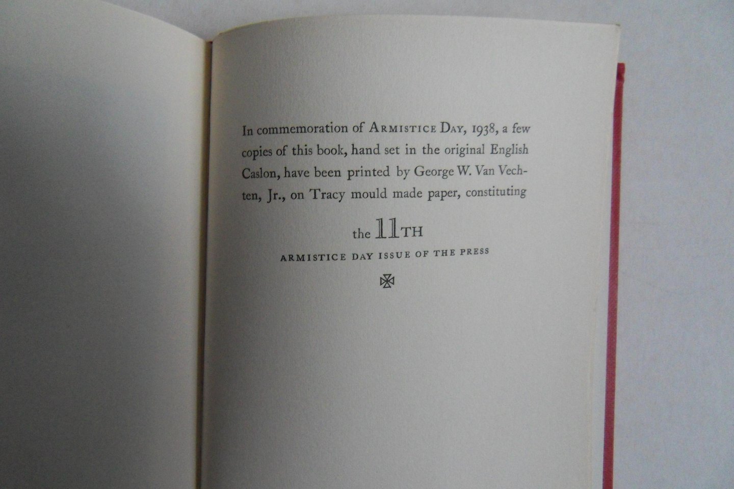 Willi`s. [ = Kaiser Wilhelm II ]. - Wishful Thinking. - Issued in Commemoration of Armistice Day by the Press of the Woolly Whale New York City 1938. [ Beperkte oplage, aantal niet vermeld ].