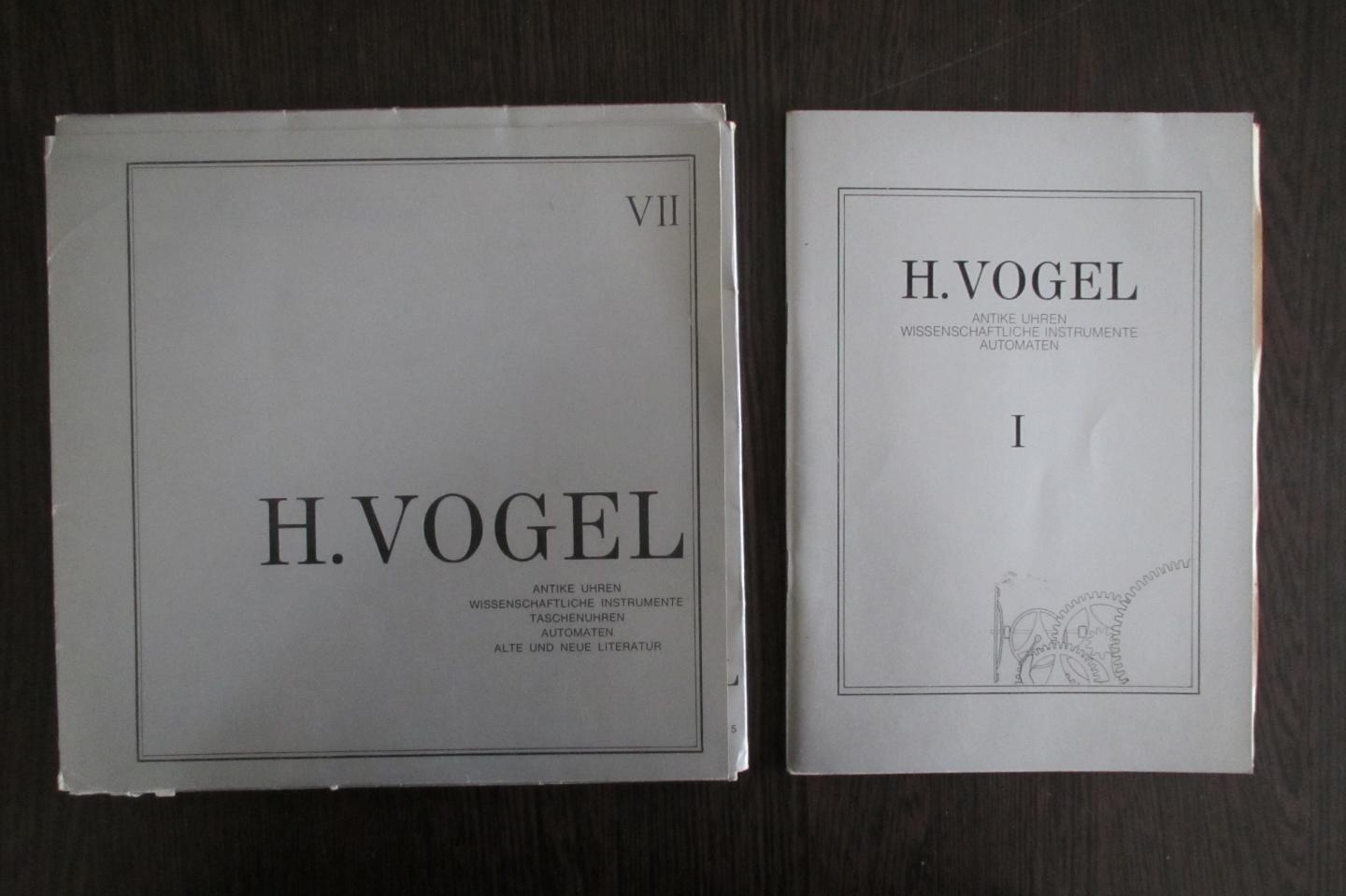 redactie - H. Vogel I en VII - Antike Uhren - Twee catalogussen met afbeeldingen en beschrijvingen van (staande) klokken