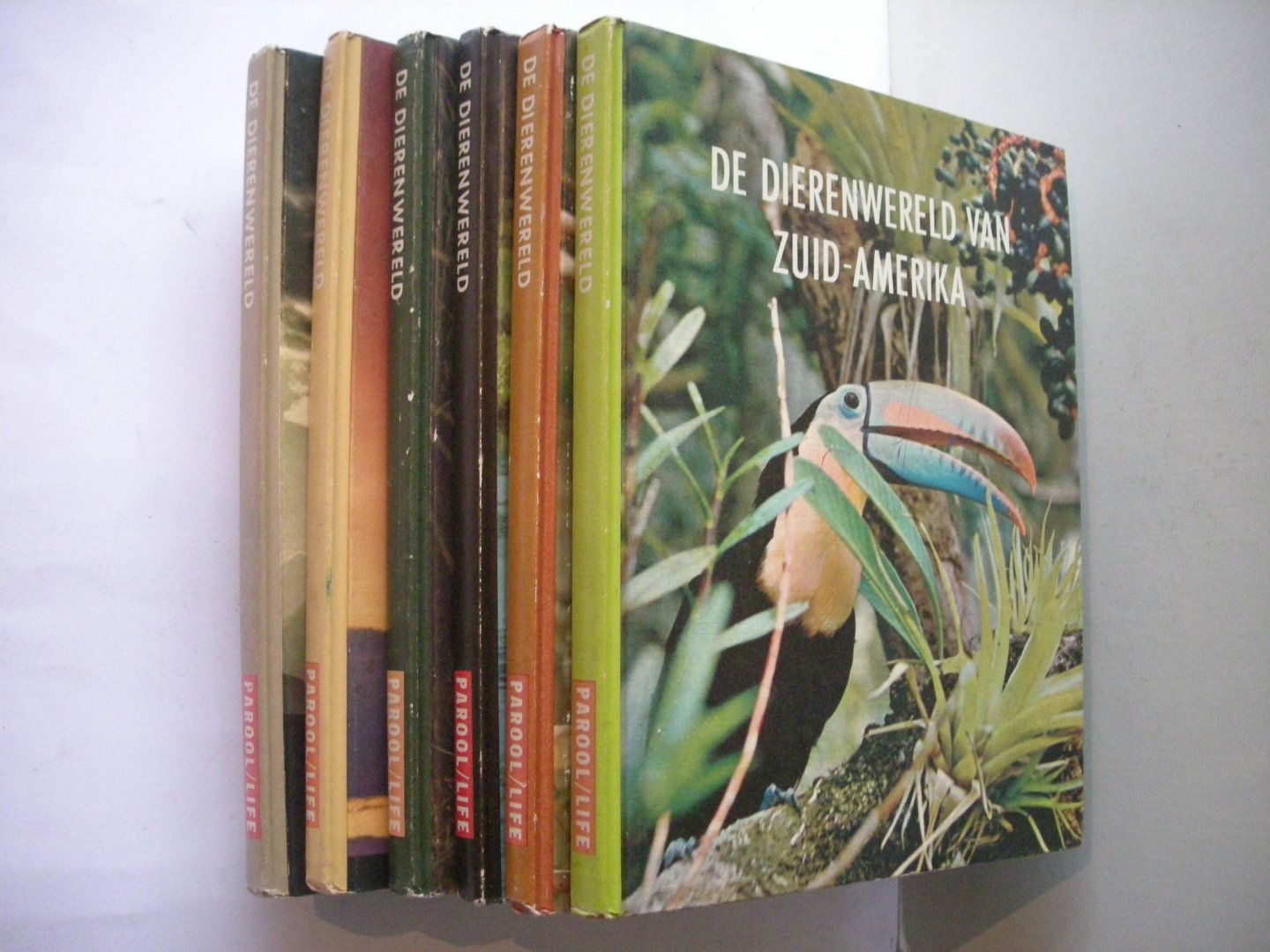 Bourliere, Francois / Jongh, Drs.H.J. Ned. bewerking - De dierenwereld van Europa en Azie