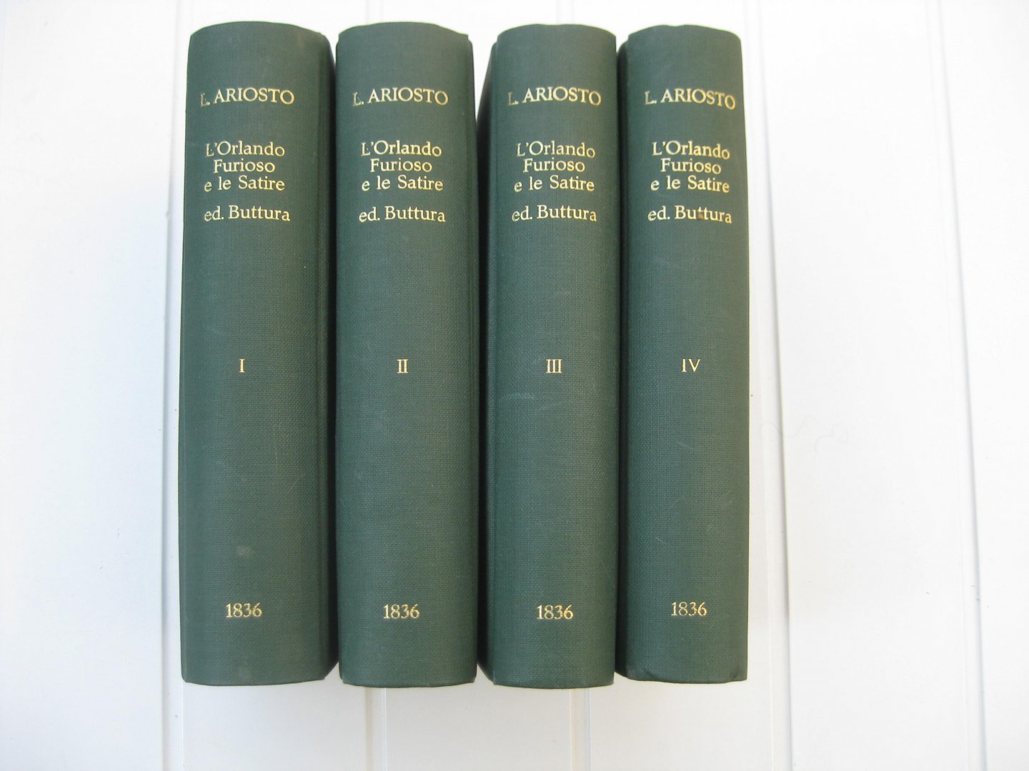 Ariosto, Lodovico - L'Orlando furioso e le satire di Ludovico Ariosto con note di diversi per diligenza e studio di Antonio Buttura.Tomo I, II, III et IV.