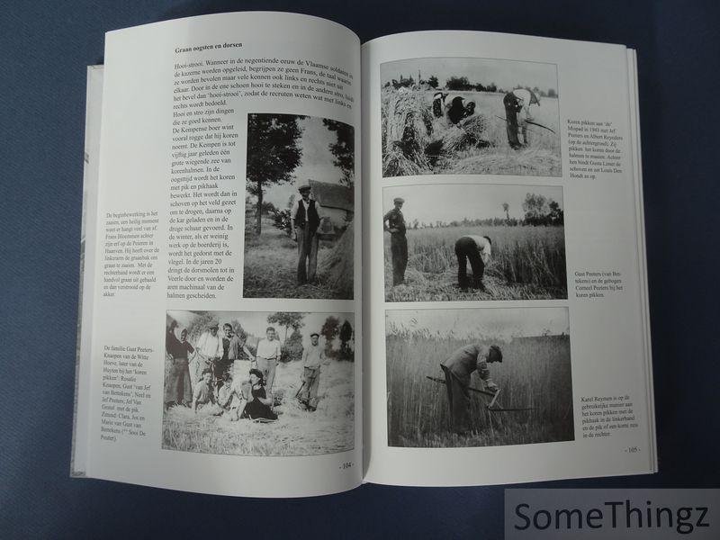 van Gehuchten, François Maes, Gust en Peeters, Frans. - Veerle, beeld van een dorp: een fotografisch overzicht van Veerle in de twintigste eeuw.