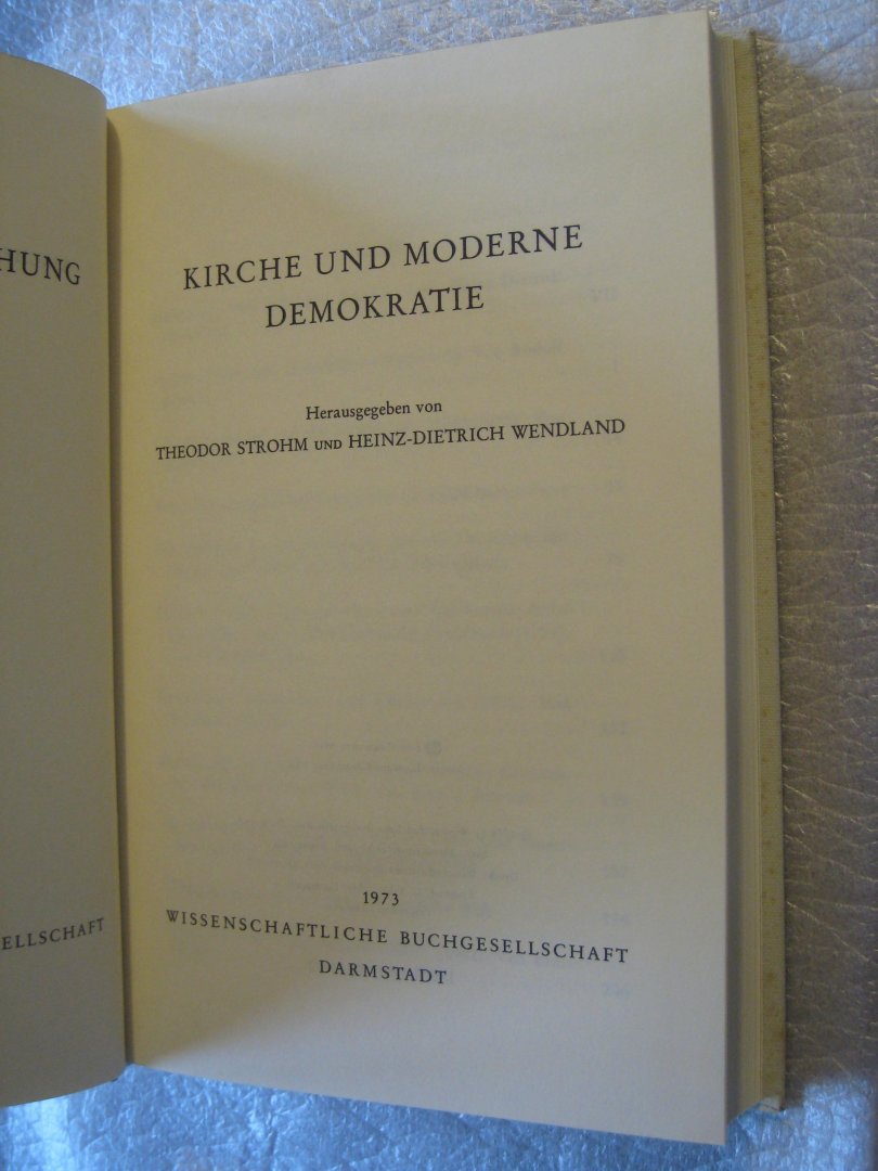 Strohm, Theodor e.a. (Hrsgb.) - Kirche und moderne Demokratie Strohm, Theodor e.a. (Hrsgb.) - Kirche und moderne Demokratie