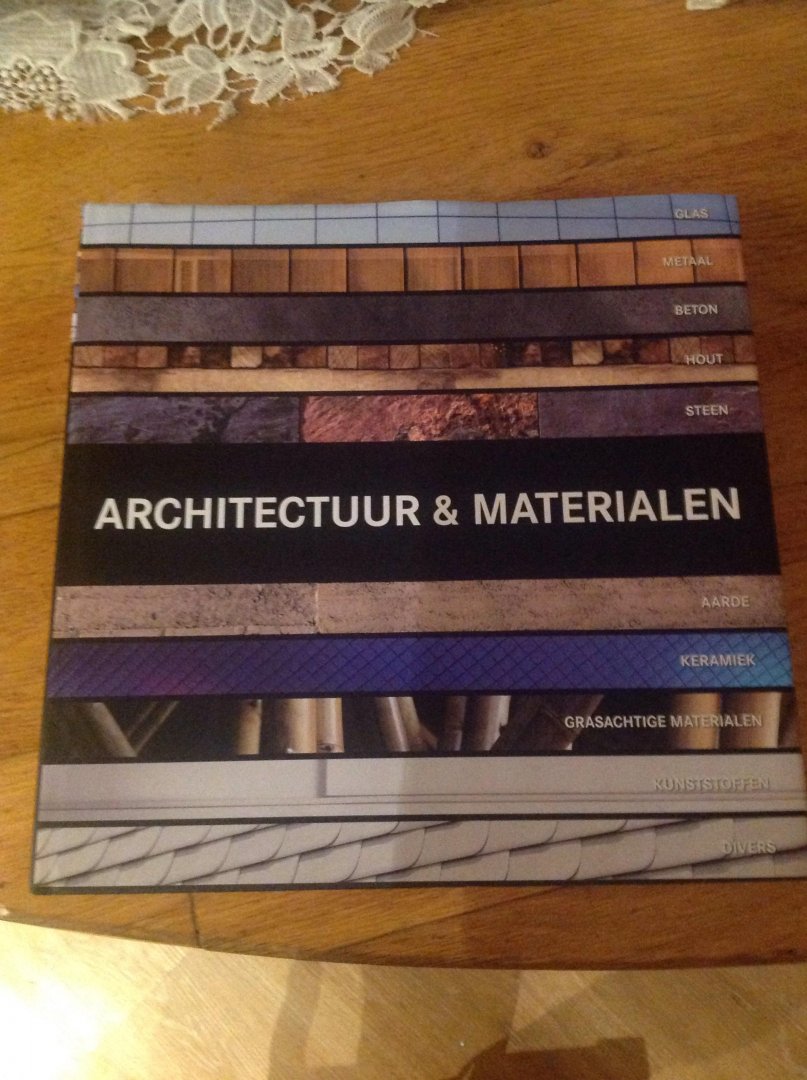 Benitez - Architectuur & Materialen