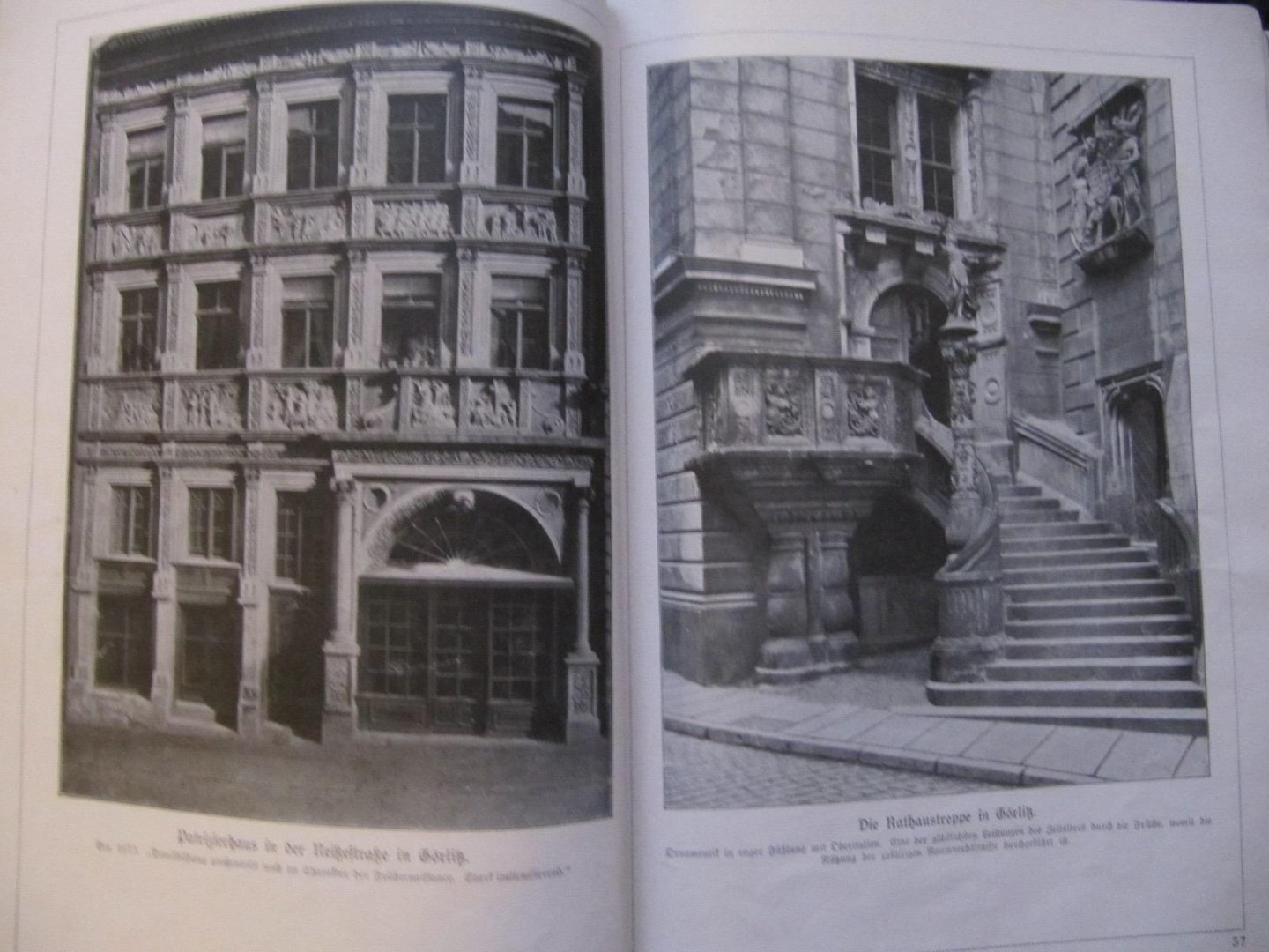 Redactie - Grosse Bürgerbauten aus vier Jahrhunderten Deutscher Vergangenheit