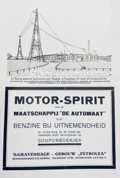 (AVIATION). SNIJDERS, C.J. (introduction), ABEELEN, W.P. van der (editor) - Het Nederlandsche vliegwezen. Met een inleiding van Generaal b.d. C.J. Snijders. Geïllustreerde luxe-uitgave.