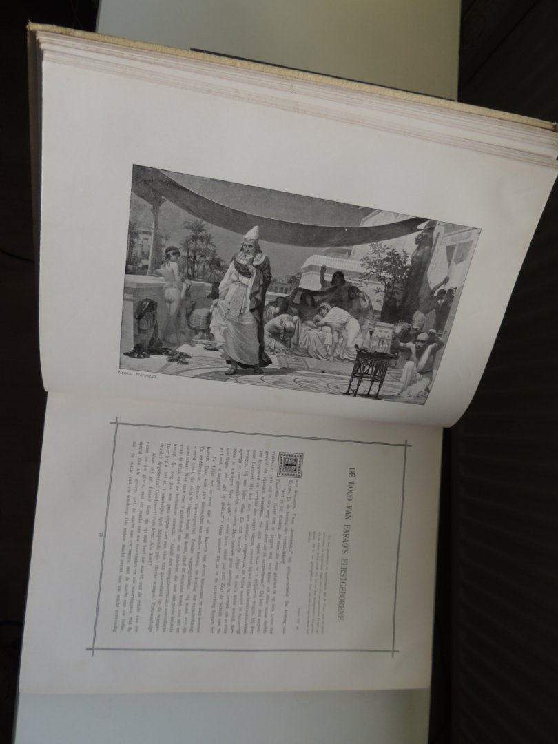 Flier,Dr. G.J. van der; Gunning, Dr. J.H. (JHzn); Jonker, Dr. A.J.Th.; Nes, Dr. H.M. van ; Ulfers, S. (bijschrijvingen bij getoonde platen) - Gewijde Kunst, Honderd platen naar schilderijen van bekende meesters ( uit A.G. TEMPLE's "Sacred Art") met bijschriften