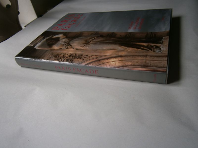 Goy-Truffaut, F - Paris Facade