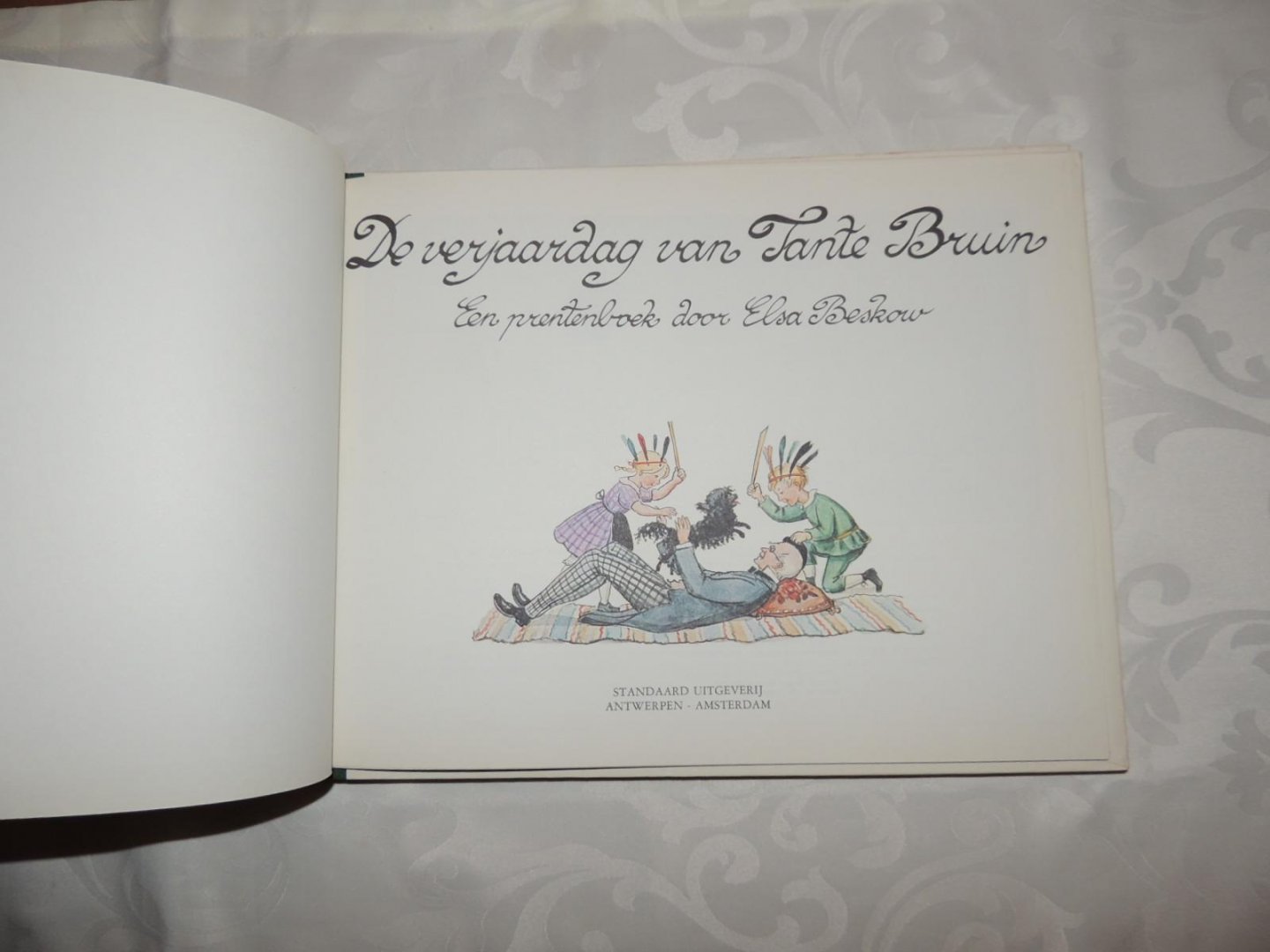 Beskow, Elsa - vertaling uit Zweeds Herman Dangez - De verjaardag van Tante Bruin - een Prentenboek door Elsa Beskow