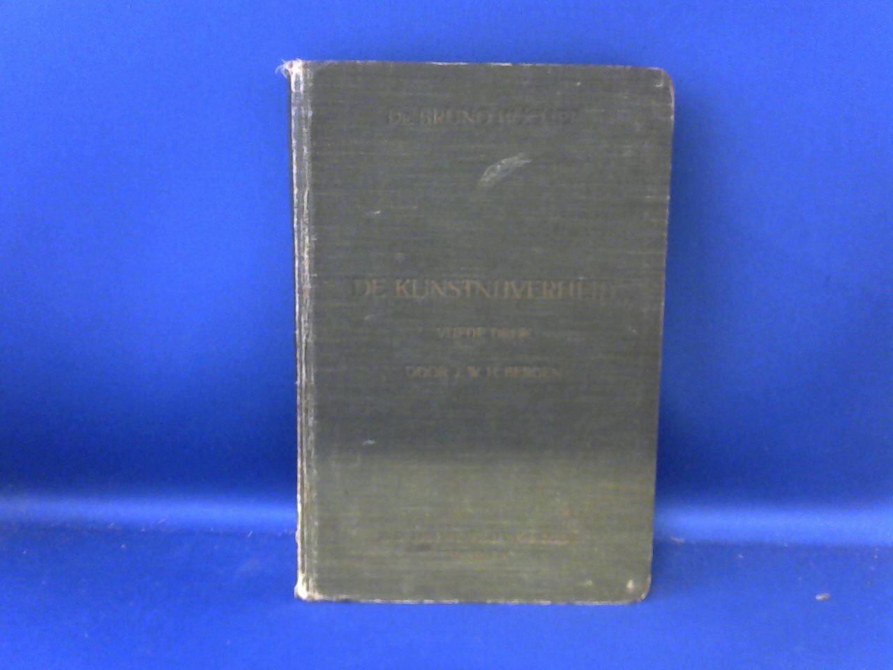 Berden, J.W.H. (omgewerkt uitgebreid en geïllustreerd door) - De Kunstnijverheid. Hand- en studieboekje tevens vademecum voor bezoekers van musea en tentoonstellingen naar Dr. Bruno's Bucher's 'Kunst im Handwerk'