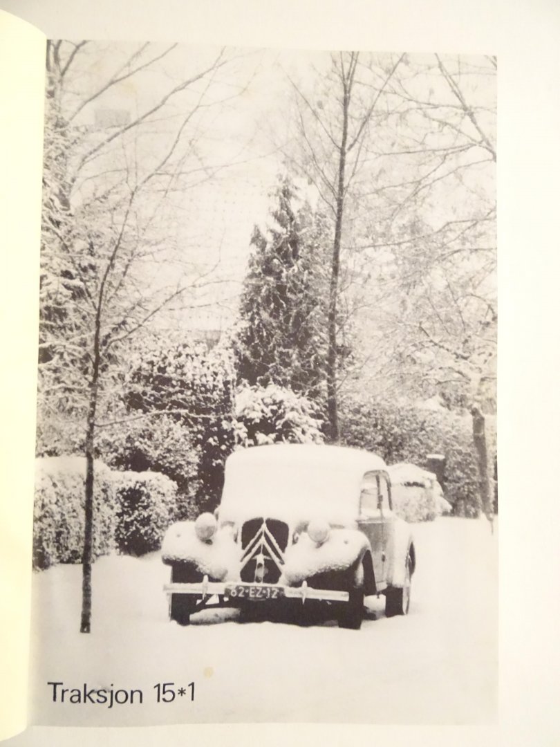 Redactie. - Traksjon. 2 ingebonden jaargangen, 1981 en 1982.