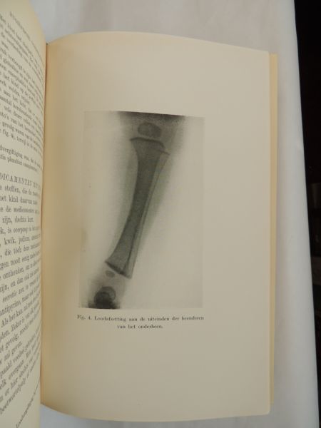 Gorter, E. - De voeding van gezonde en zieke kinderen.--- tevens --- De voeding van gezonde en zieke zuigelingen 6e druk