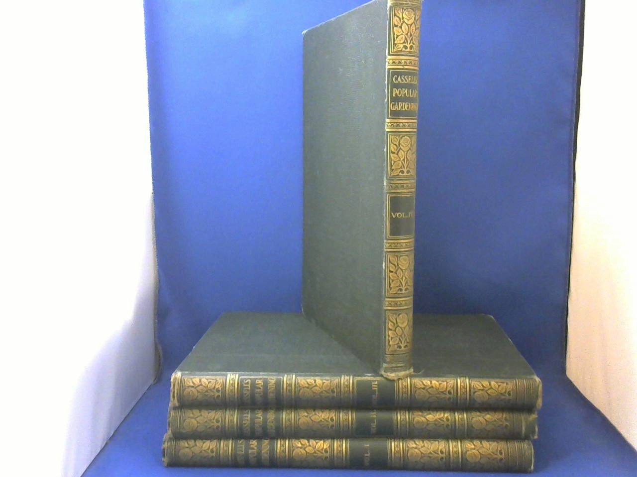 Wright Walter P. (edited by) - Cassell's popular gardening. an illustrated cultural guide for amateur and professional Gardeners. 4 volumes, special edition
