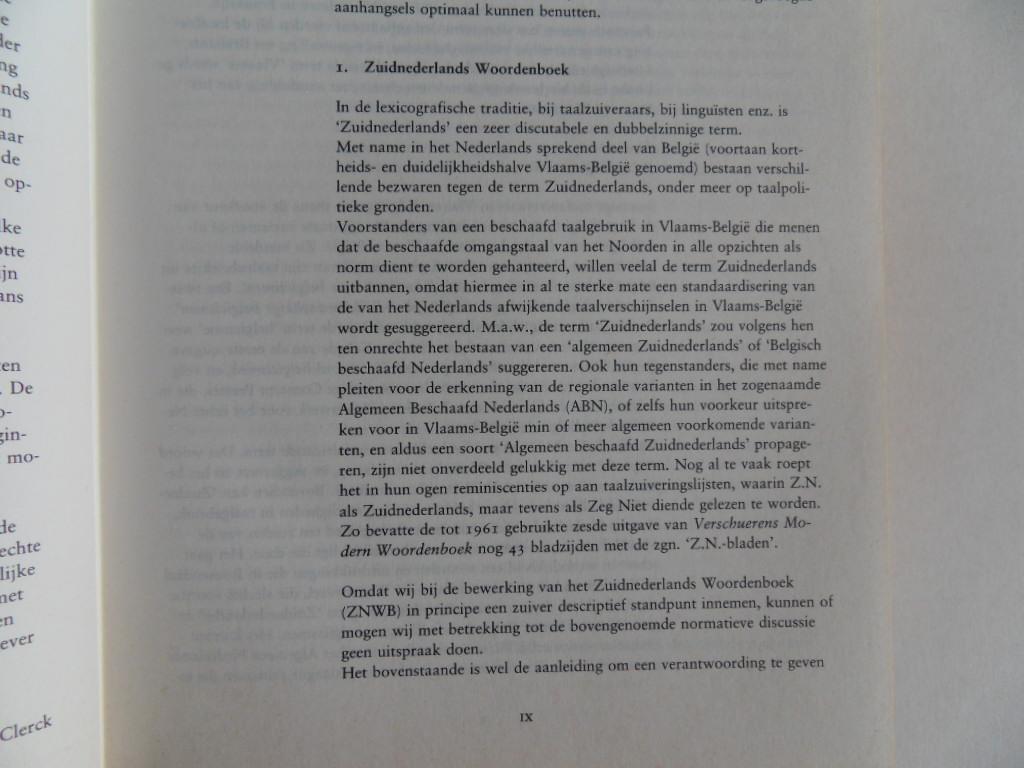 Clerck, Walter de. - Nijhoffs Zuidnederlands Woordenboek.
