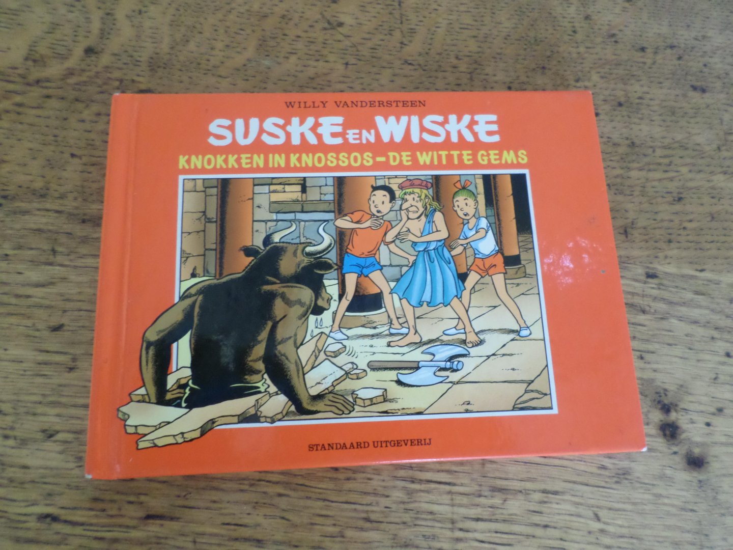 Vandersteen, Willy - Suske en Wiske De witte gems - Knokken in Knossos