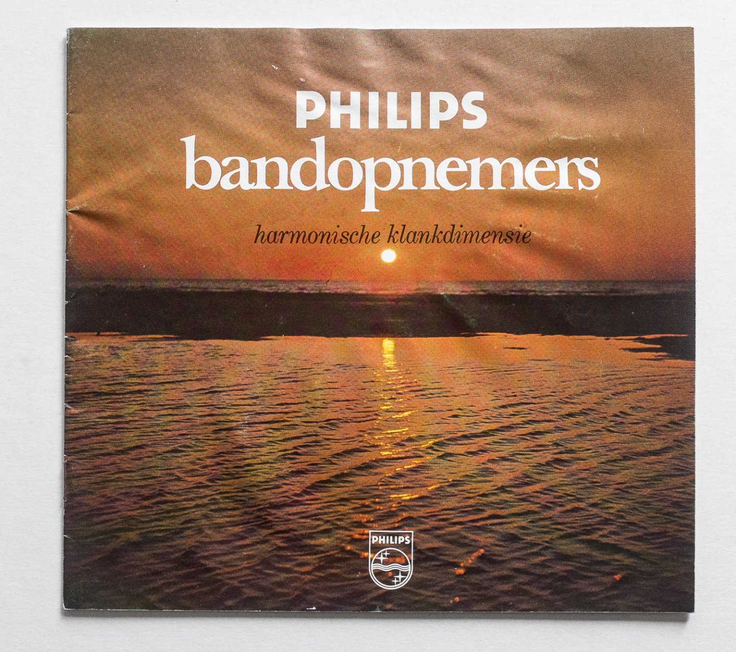Philips Gloeilampenfabrieken Nederland n.v., Eindhoven - Philips bandopnemers - harmonische klankdimensie