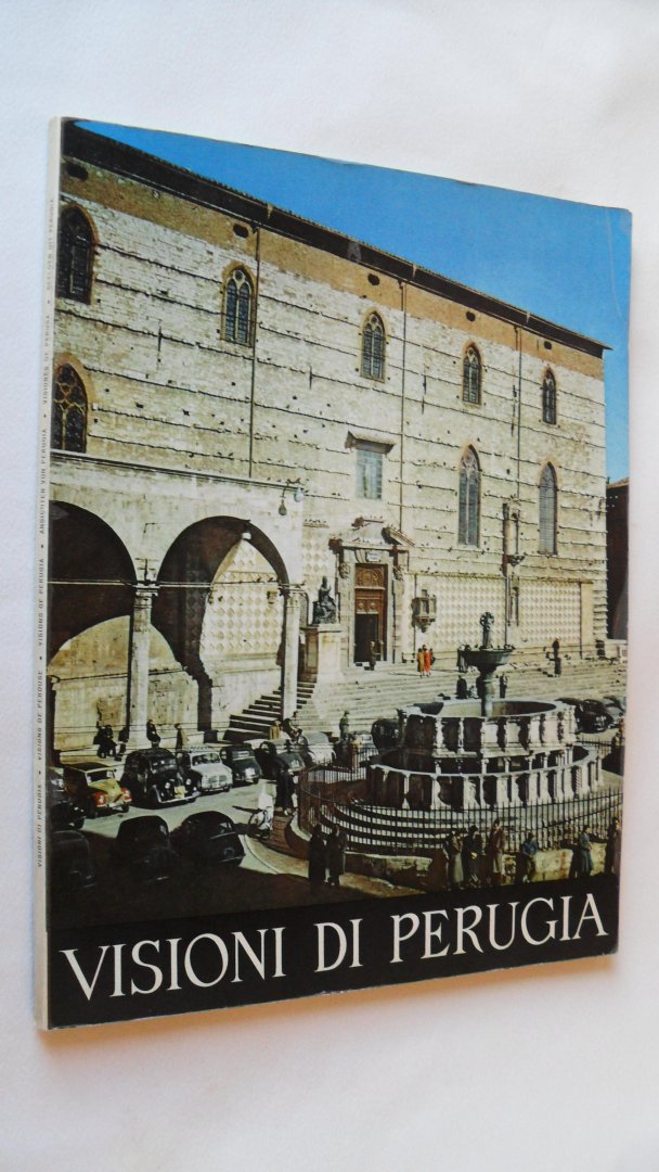 red. - Visioni di Perugia / Instituto Geografico de Agostini Novara