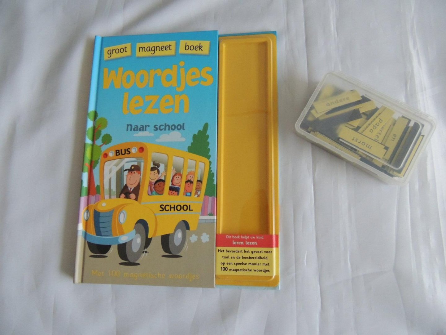 Mortelmans - woordjes lezen naar school - groot magneet boek - met 100 magnetische woordjes
