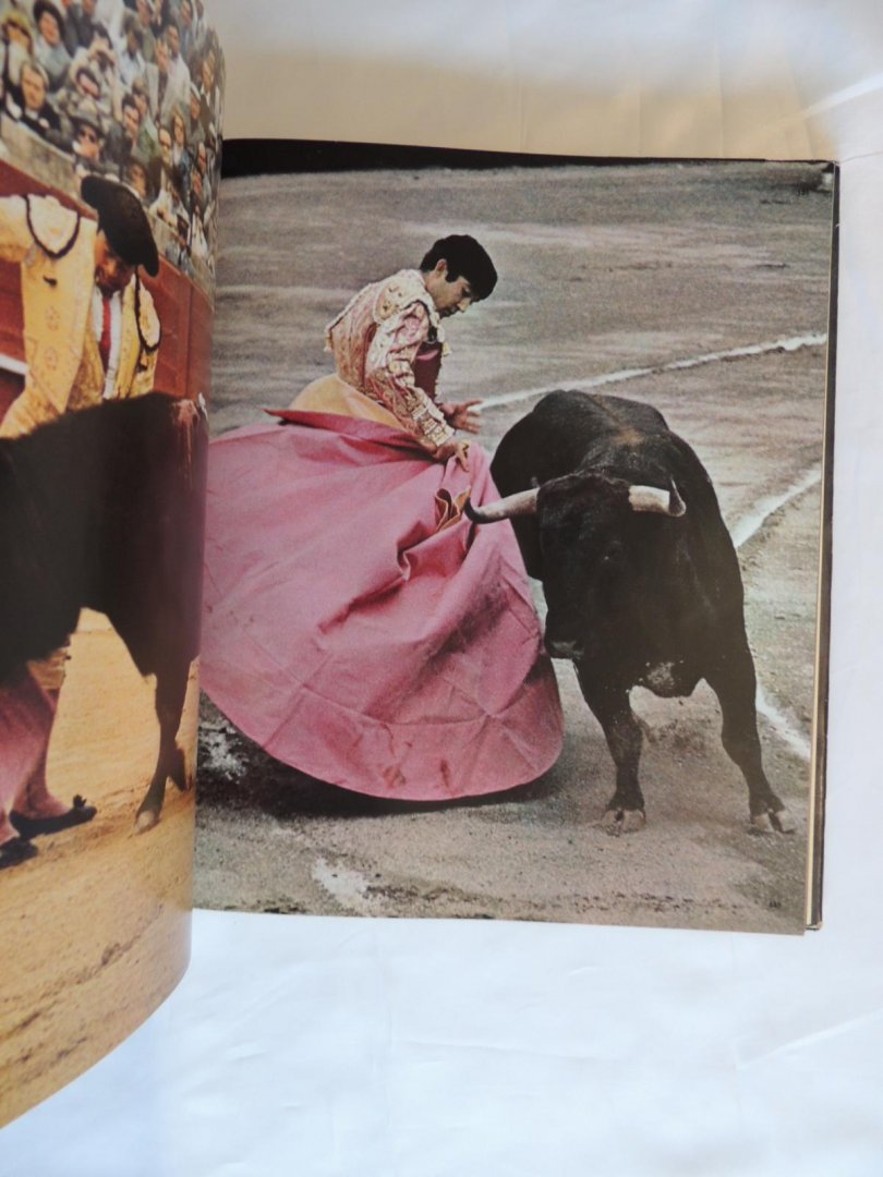 Zabala Vincente - LA CORRIDA - El Arte de Torear - the Art of BullFighting - Die StierKampfkunst - L'art de Toréer -
