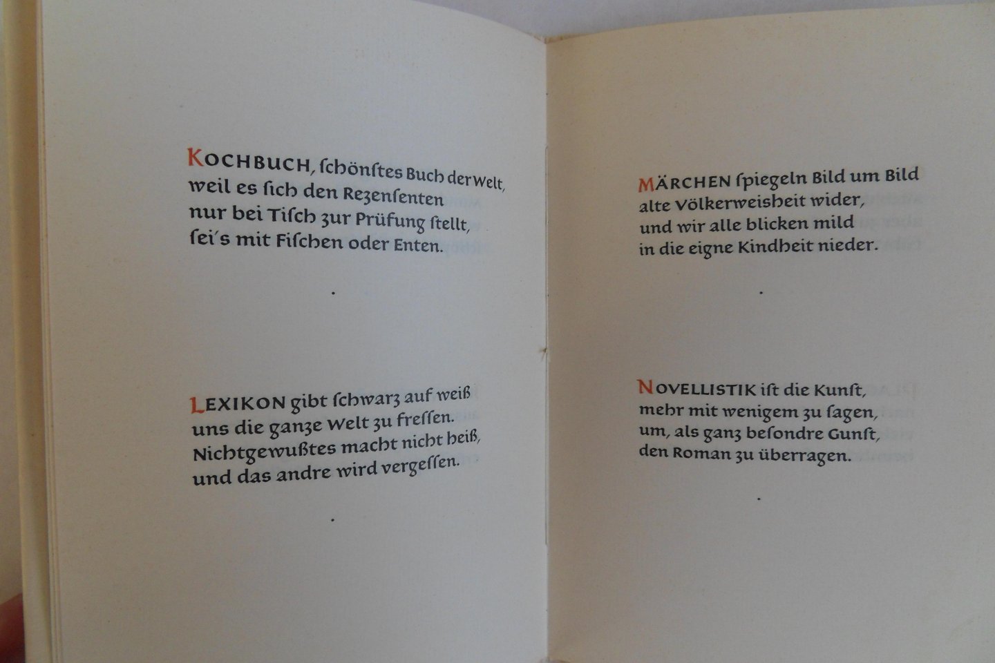 Schumacher. Hans - Kleines Inventar dessen, was unter dem Namen Buch gedruckt, verlegt und zum Kaufe angeboten wird, in alphabetische Reihenfolge. [ Genummerd ex. 469 / 500 ].