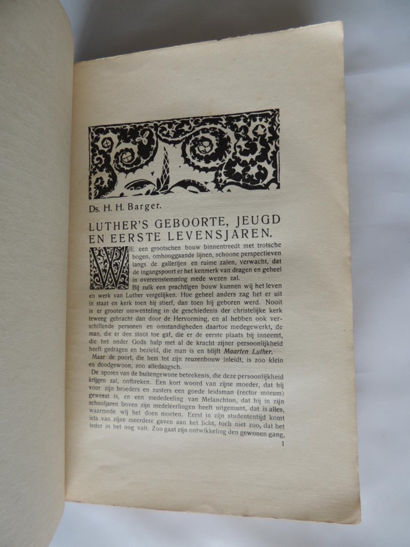 Bronsveld, A. W. / Pont, J. W. / Rust, J. A. - Maarten Luther in zijn leven en werken van 1483- 1525