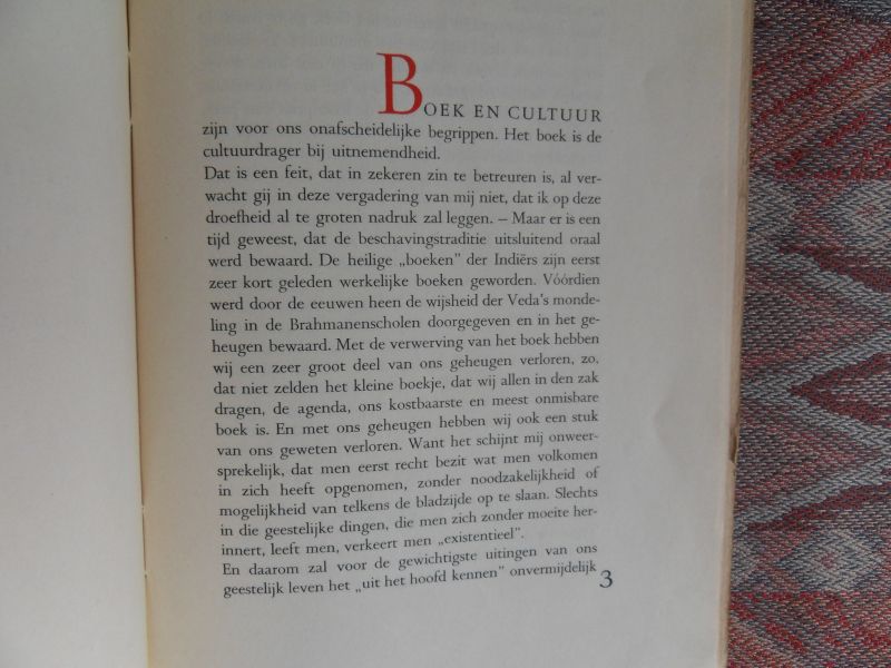 Leeuw, prof. dr. G. van der. - Het boek in de Cultuur. - Rede gehouden ter vergadering van den Nederlandschen Uitgeversbond 26 september 1947.