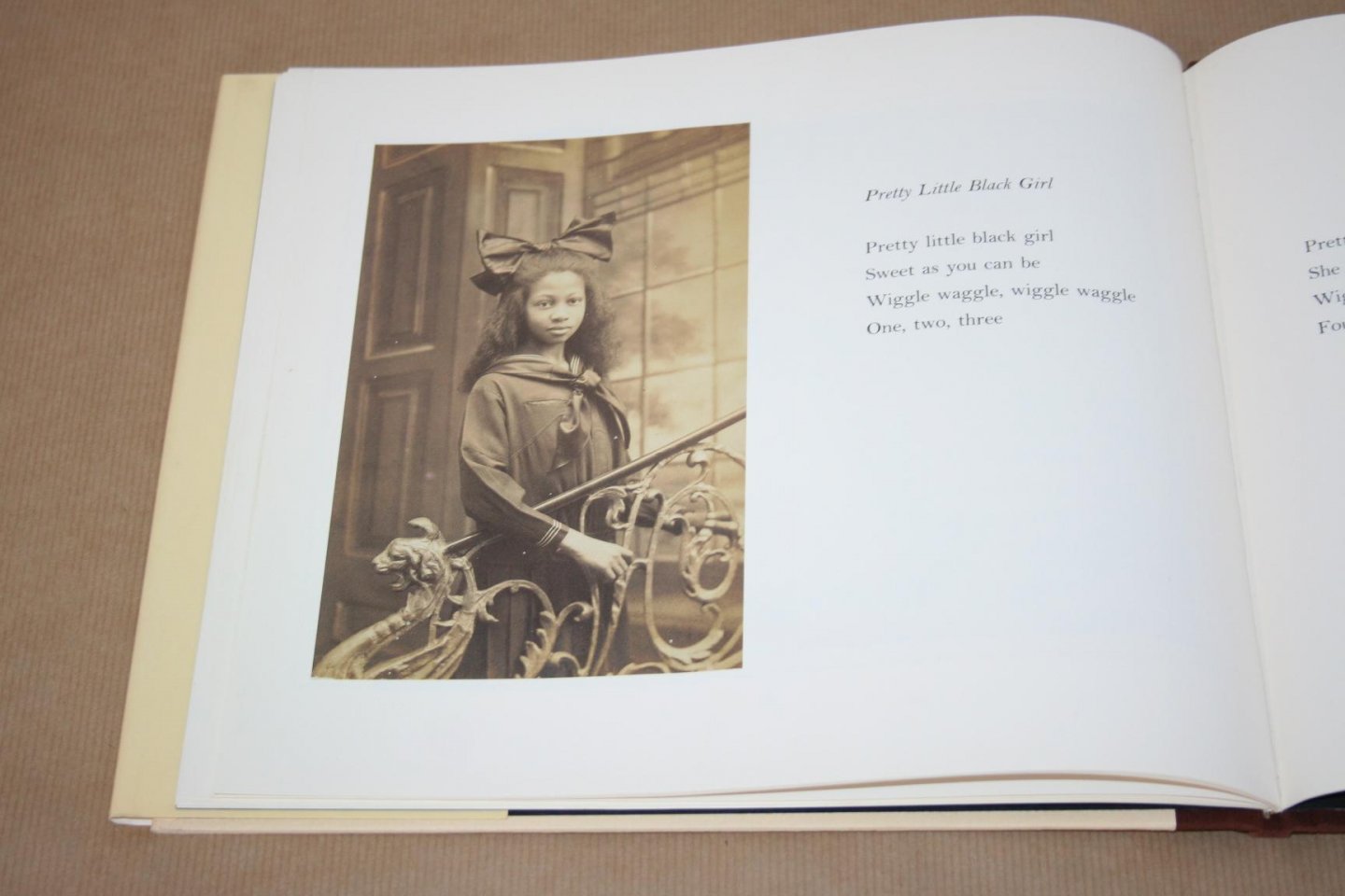 Walter Dean Myers - Brown Angels - An album of pictures and verse