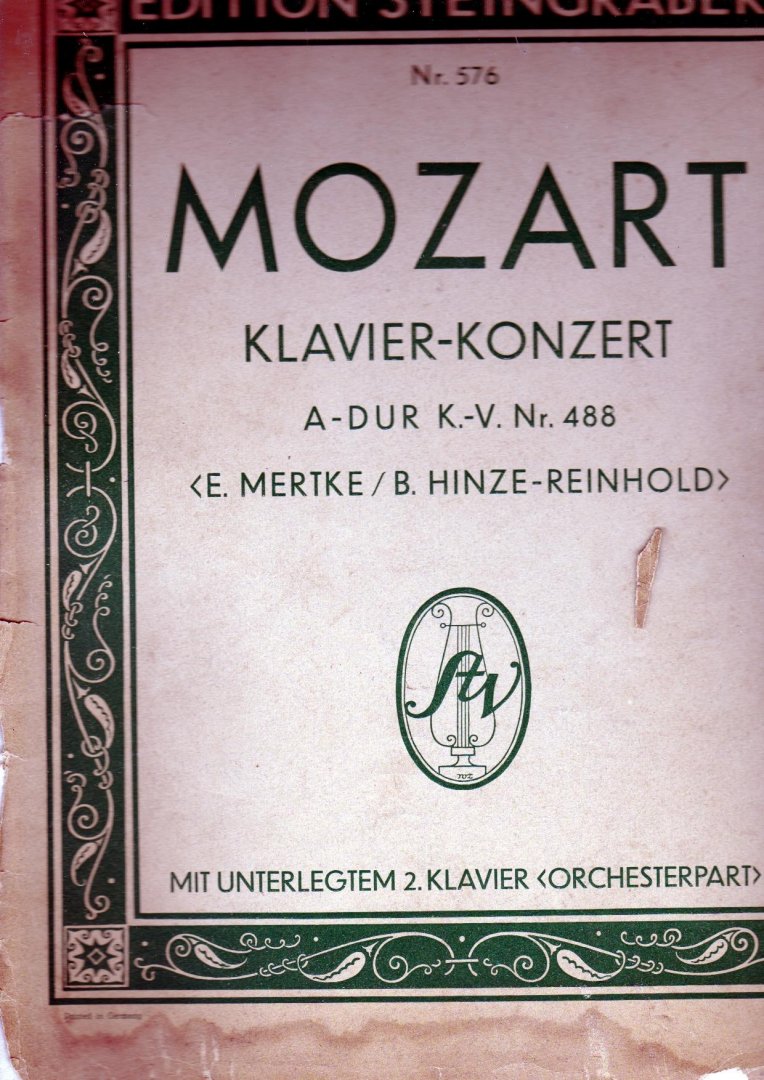 Mozart Wolfgang Amadeus - Klavierkonzert A dur KV 488 mit unterlegtem 2 klavier