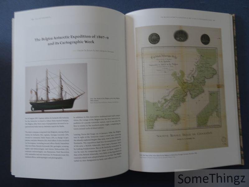 Jan Parmentier. - The World in a Mirror: World Maps from the Middle Ages to the Present Day.