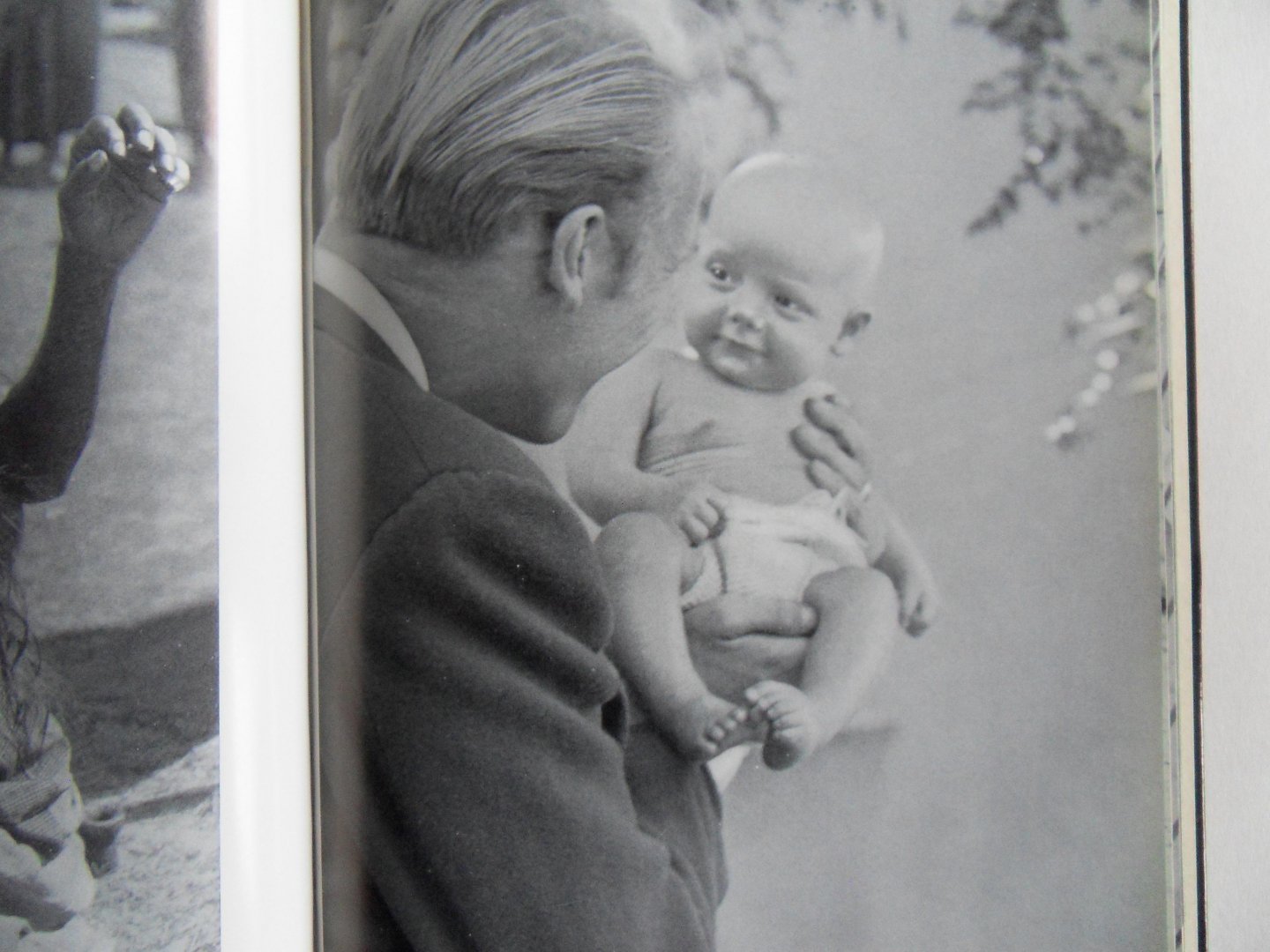 Reich, Hanns (fotografie); Beugel, Ina van der (tekst) - Vader en kind. - Een [Prachtig] NBC-fotoboek.