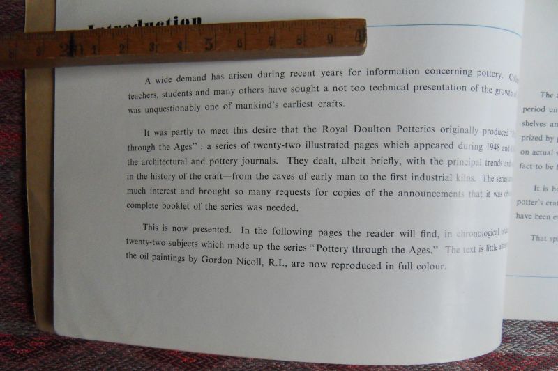 Eyles, Desmond. - Pottery Through the Ages.