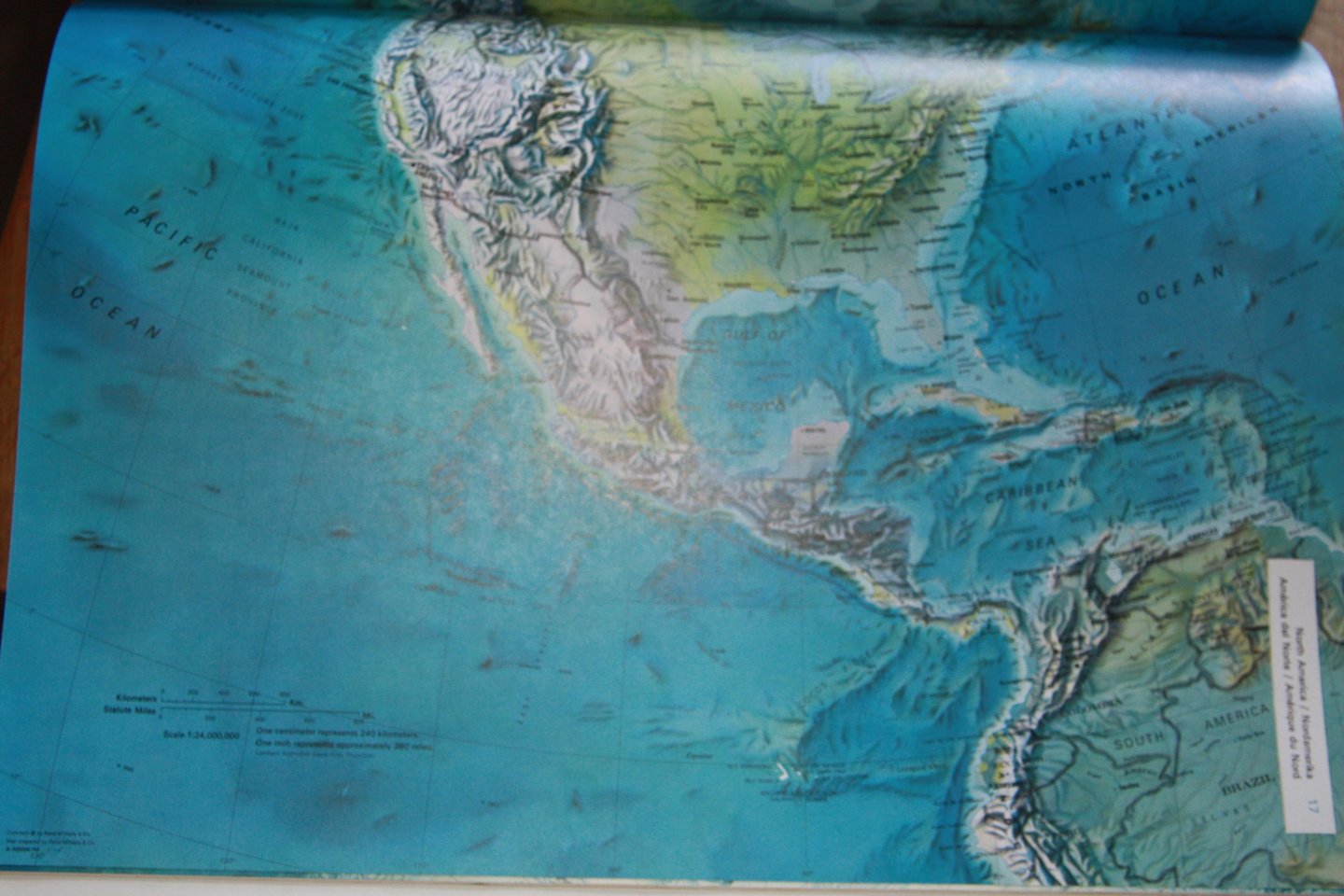 Sutley, Frank J. / e.a. - Britannica Atlas