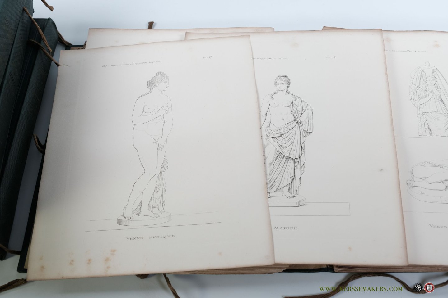 Lenormant, F. - Chefs d'oeuvre de l'art antique. Architecture - Peinture - Statues - Bas-reliëfs - Bronzes - Mosaïques - Vases - Medailles - Camées - Bijoux - Meubles, etc. Tirés principalement du Musée royal de Naples, dessinés et gravés (gravures au trai...