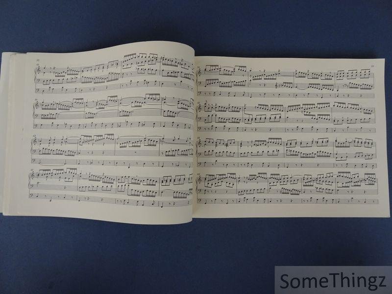 Johann Sebastian Bach (composer) / Dietrich Kilian (editor). - Orgelwerke Band 5: Präludien, Toccaten, Fantasien und Fugen I. Urtext der Neuen Bach-Ausgabe. / Organ Works. Volume 5: Preludes, Toccatas, Fantasias and Fugues I. Urtext of the New Bach Edition.