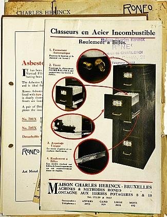 RONEO - Ca. 12 folders met reclame voor Roneo-ficheladen.