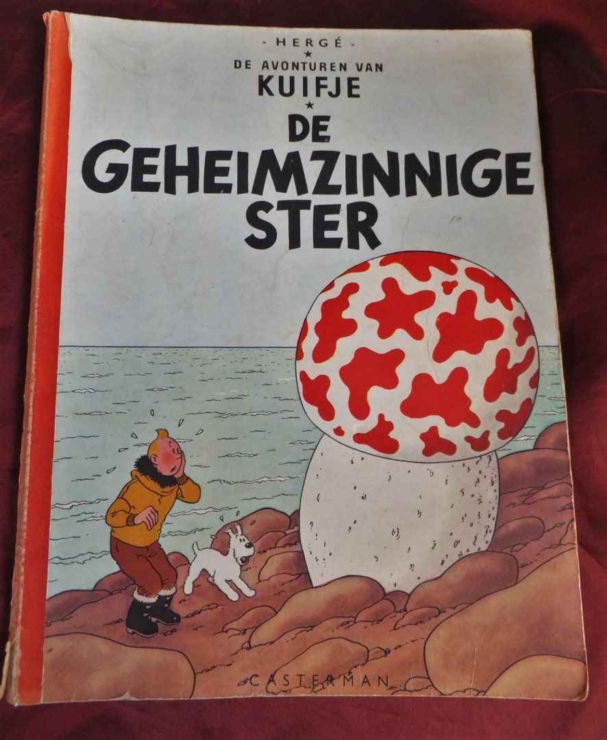 Hergé - KUIFJES met linnen ruggen / 1. Kuifje in Afrika 1963 / 4. De blauwe Lotus 1966 / 9. De geheimzinnige ster 1967 / 11. De schat van Scharlaken Rackham 1965 / 13. De zonnetempel 1969