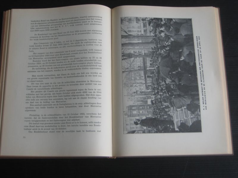 Smit jr, G.J.A. - Een kwart eeuw in en met De Algemeene, Gedenkboek van de Algemeene Bond van Handels-en Kantoorbedienden