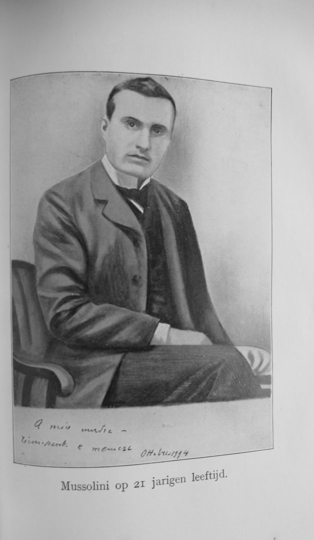 Pini, Giorgio (vertaling Mary Robbers) - Mussolini