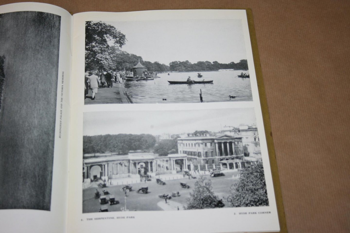  - Dear Old London  (fotoboek)