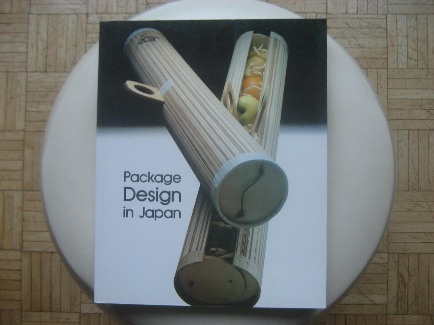 Shigeru Uchida - Package Design in Japan
