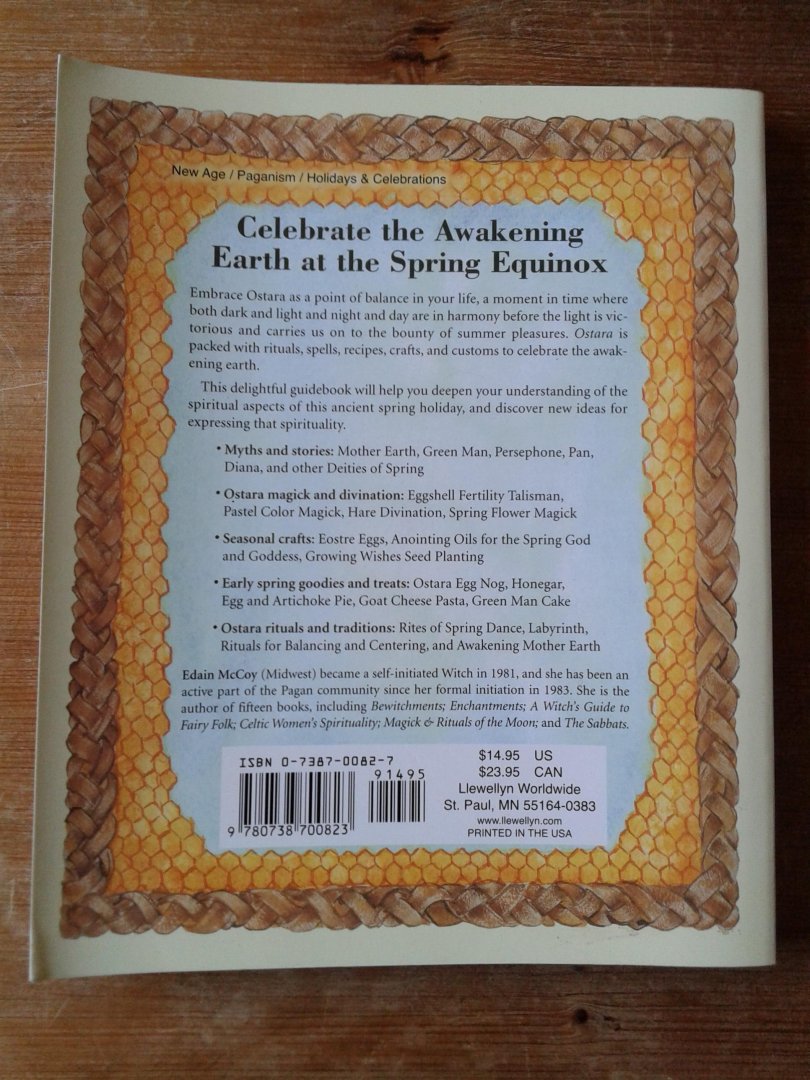 McCoy, Edain - Ostara  Customs, Spells & Rituals for the Rites of Spring **3.80 verzk